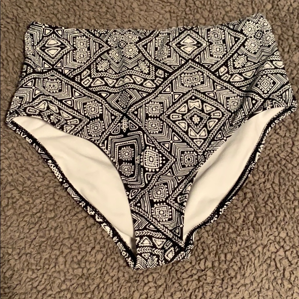 High wasted swimsuit bottoms